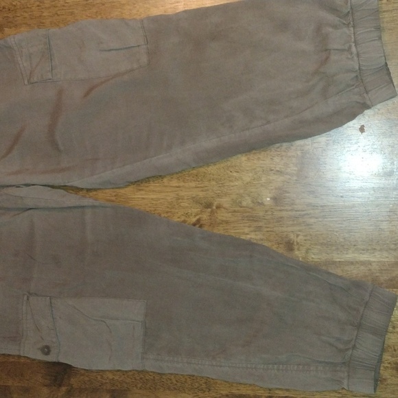 Olive Green Cloth & Stone Cropped Cargo 100% Tencel Lyocell Pull on Pants S - Picture 5 of 9